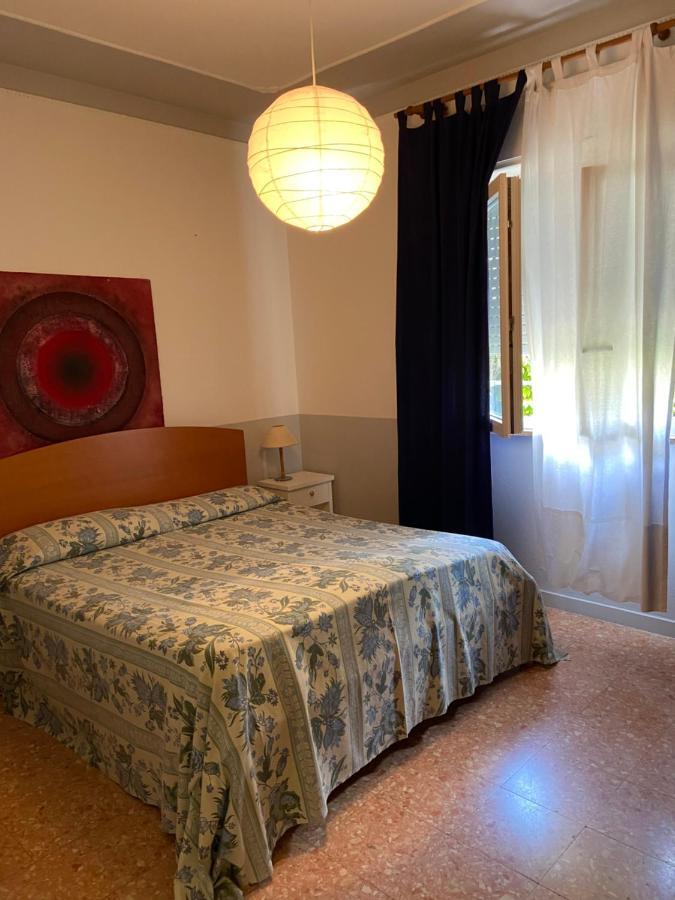 Appartamento Stella Marina A Due Passi Dal Mare E Dal Centro มารีนาดีคาร์รารา ภายนอก รูปภาพ